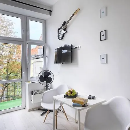 Lubostudio 2.0 - Old Town & Main Train Station Apartment